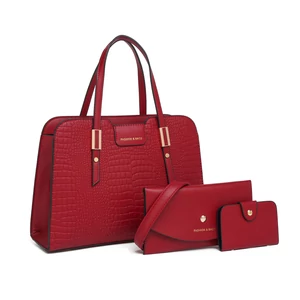 Piros Hüllőbőr Mintás Kézitáska Szett
