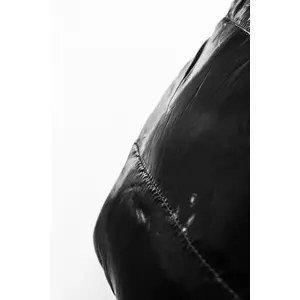 Kép 3/5 - Fekete Női PVC Anyagú Vízhatlan Sportos Oldaltáska És Kézitáska