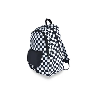 Kép 2/4 - Fekete-Fehér Kockás Unisex Hátizsák