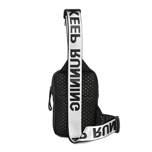 Kép 3/4 - Fekete Keresztpántos Kis Méretű Táska