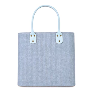 Kép 2/4 - Világoskék Kötött Mintás Közepes Méretű Shopper Táska