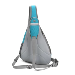 Kép 2/6 - Fekete-Szürke Nagy Méretű Keresztpántos Hátitáska