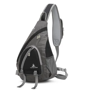 Kép 1/6 - Fekete-Szürke Nagy Méretű Keresztpántos Hátitáska