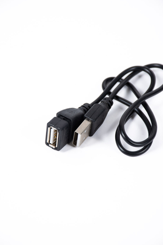 Fekete Szürke Vízhatlan Anyagú Oldaltáska Ajándék USB Kábellel