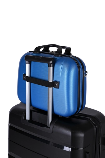 Ormi Kék Színű Bőröndre Akasztható Közepes Méretű Táska